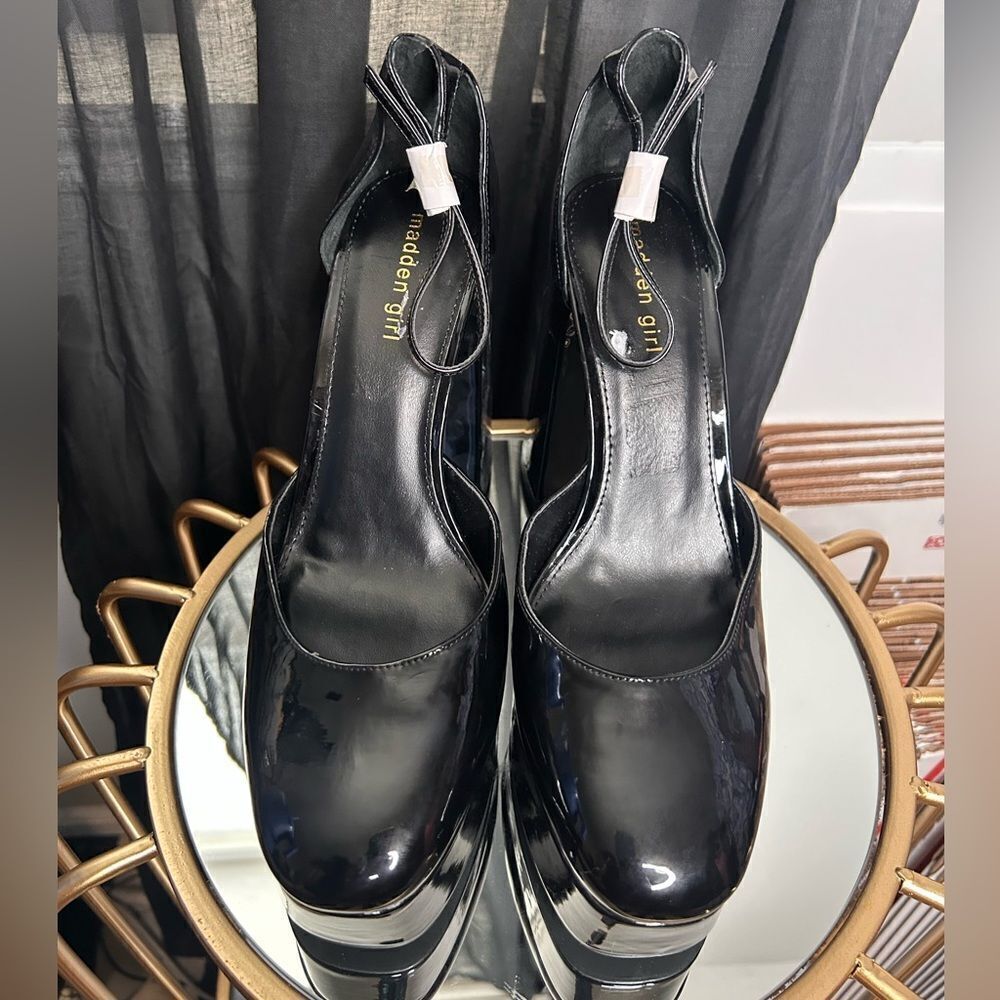 Madden Girl Dion Pumps NEW - Picture 3 of 5